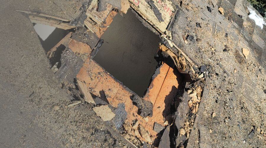 Why choose water damage restoration service for commercial flood cleanup in Houston